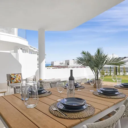 아파트 Vivi Homes - Julicasa - Pool - Big Garden - Terrace